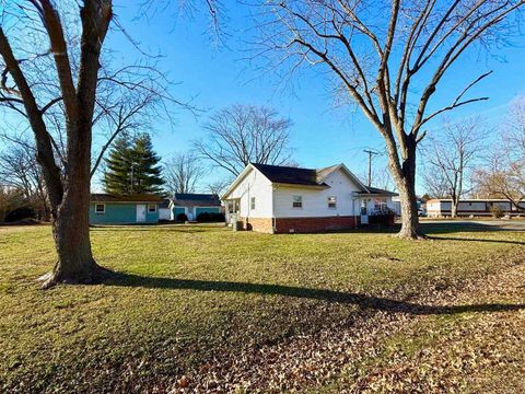 Photo of 107 W Main Street, Elkville, IL 62932 (MLS # 100000024)