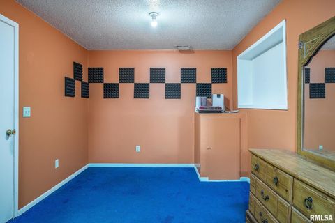 Tiny photo for 1312 Emerald Drive, Davenport, IA 52804 (MLS # QC4269579)