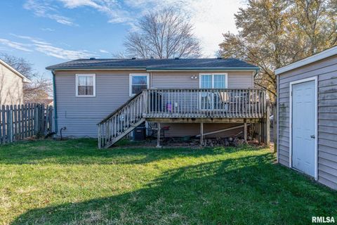 Tiny photo for 1312 Emerald Drive, Davenport, IA 52804 (MLS # QC4269579)