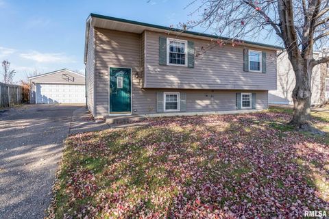 Photo of 1312 Emerald Drive, Davenport, IA 52804 (MLS # QC4269579)