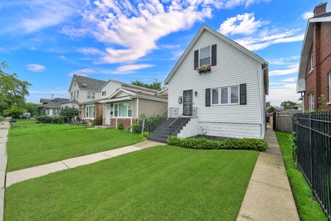 Tiny photo for 11209 S Hermosa Avenue, Chicago, IL 60643 (MLS # 12728750)