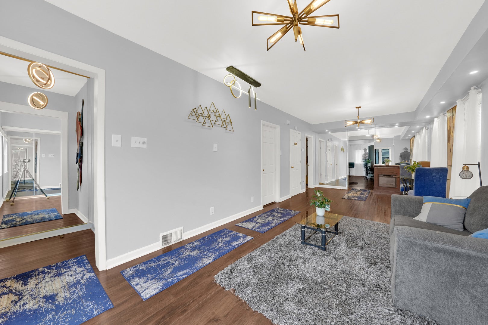 11209 S Hermosa Avenue