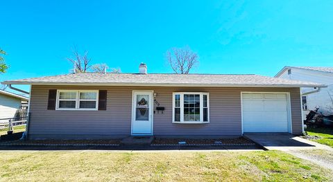 Photo of 409 S Pleasant Avenue, Centralia, IL 62801 (MLS # 12611525)