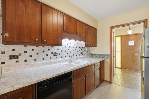 Tiny photo for 737 E 170th Place, South Holland, IL 60473 (MLS # 12790095)