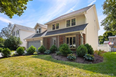 Tiny photo for 584 Beaconsfield Avenue, Naperville, IL 60565 (MLS # 12478552)