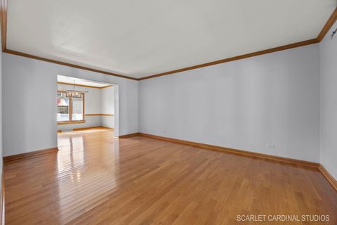 Tiny photo for 584 Beaconsfield Avenue, Naperville, IL 60565 (MLS # 12478552)