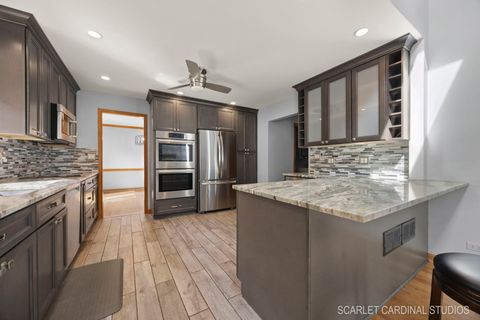 Tiny photo for 584 Beaconsfield Avenue, Naperville, IL 60565 (MLS # 12478552)