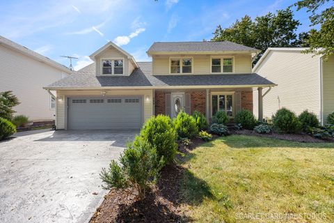 Photo of 584 Beaconsfield Avenue, Naperville, IL 60565 (MLS # 12478552)