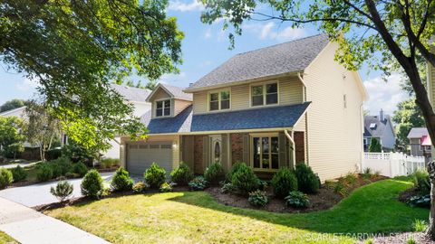 Tiny photo for 584 Beaconsfield Avenue, Naperville, IL 60565 (MLS # 12478552)