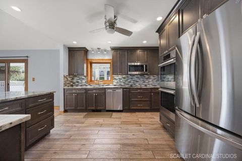 Tiny photo for 584 Beaconsfield Avenue, Naperville, IL 60565 (MLS # 12478552)