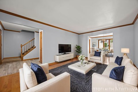 Tiny photo for 584 Beaconsfield Avenue, Naperville, IL 60565 (MLS # 12478552)