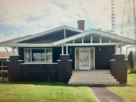 Photo of 708 E St. Louis Street, West Frankfort, IL 62896 (MLS # 12559527)