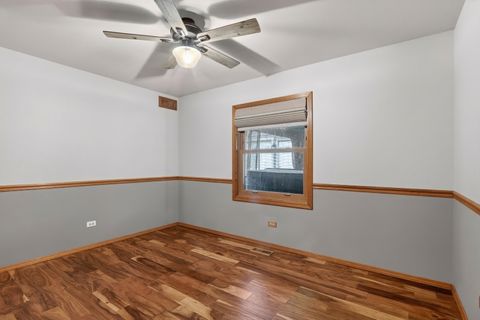 Tiny photo for 3861 Sutherland Drive, Park City, IL 60085 (MLS # 12581539)