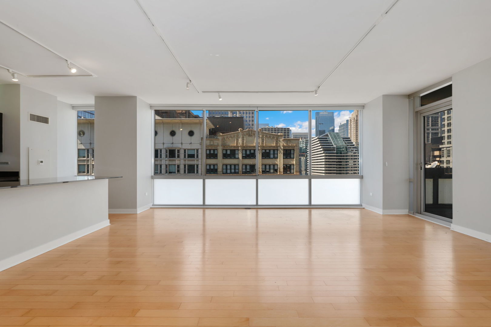 8 E Randolph Street 1205
