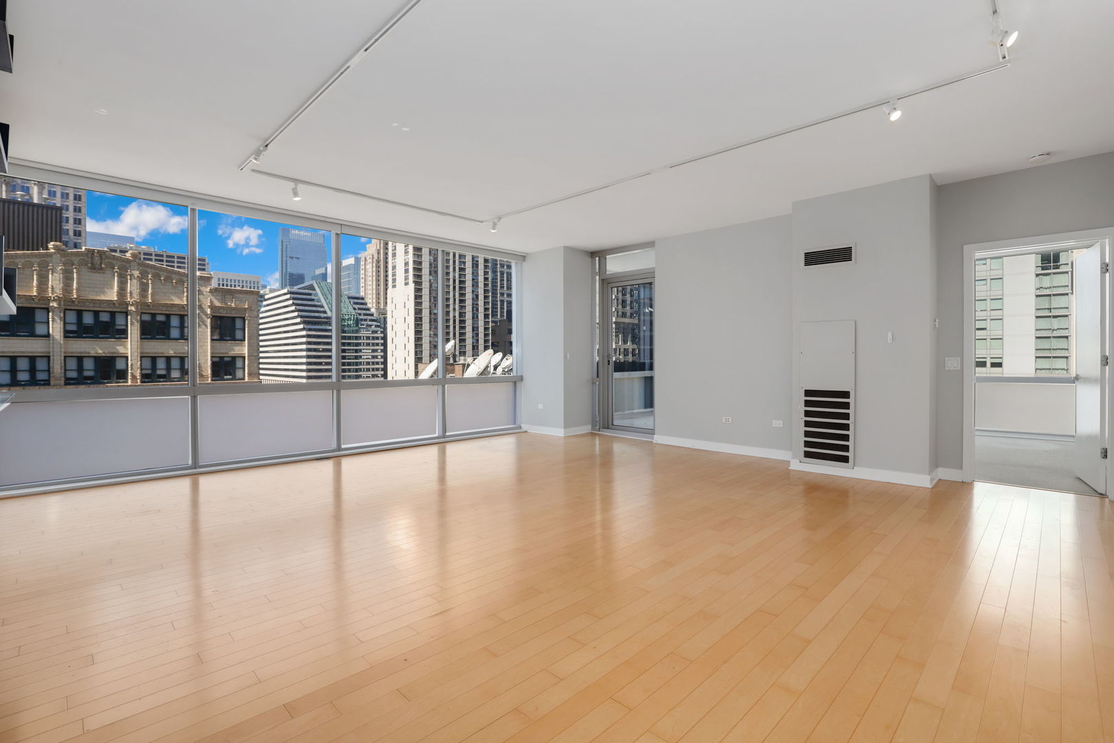 8 E Randolph Street 1205