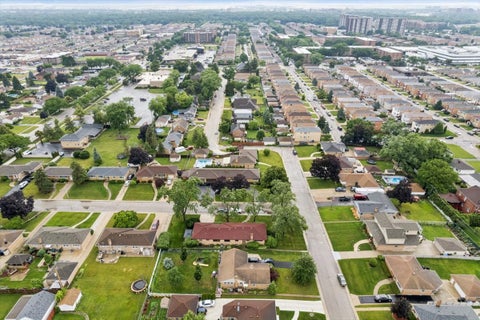 Tiny photo for 8231 W Berwyn Avenue, Chicago, IL 60656 (MLS # 12751212)