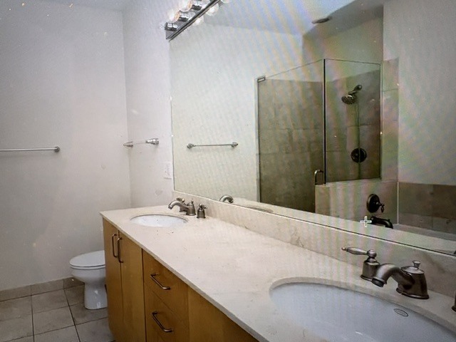 950 W Monroe Street 407