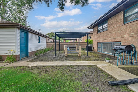 Tiny photo for 14340 Ingleside Avenue, Dolton, IL 60419 (MLS # 12695123)