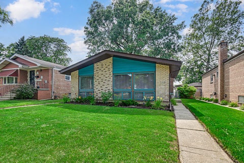 Tiny photo for 14340 Ingleside Avenue, Dolton, IL 60419 (MLS # 12695123)