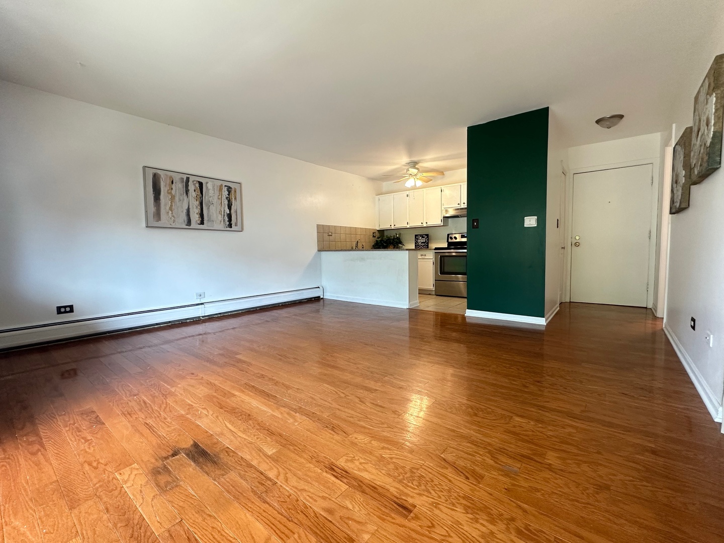 1813 Hemlock Place 209