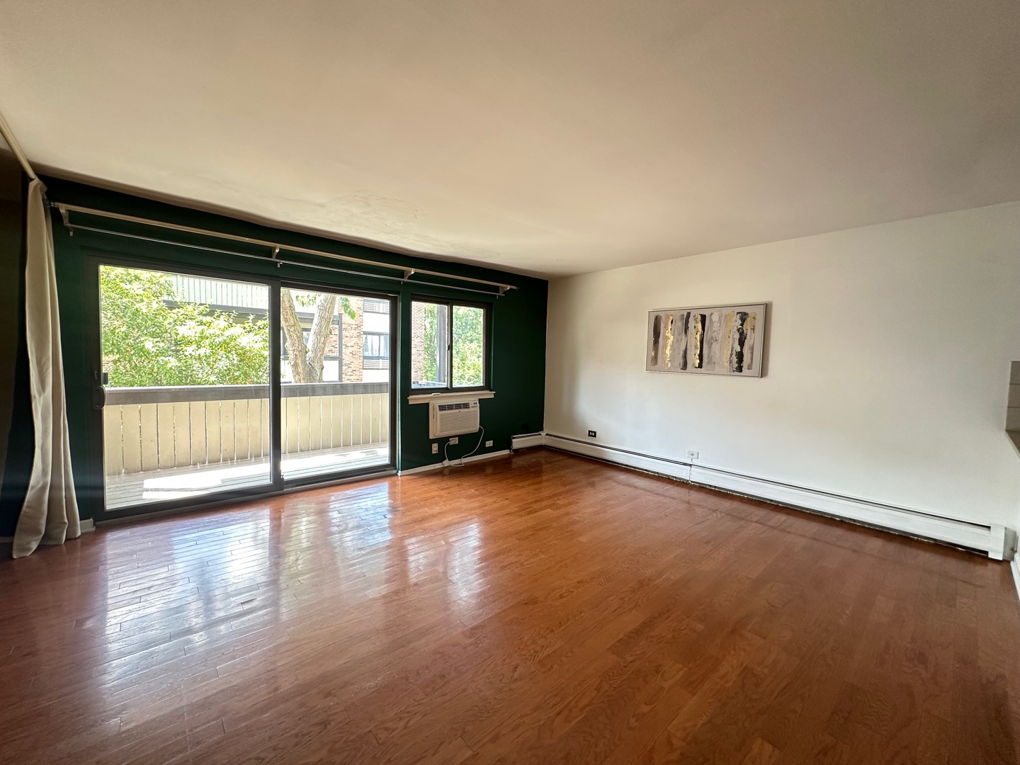 1813 Hemlock Place 209