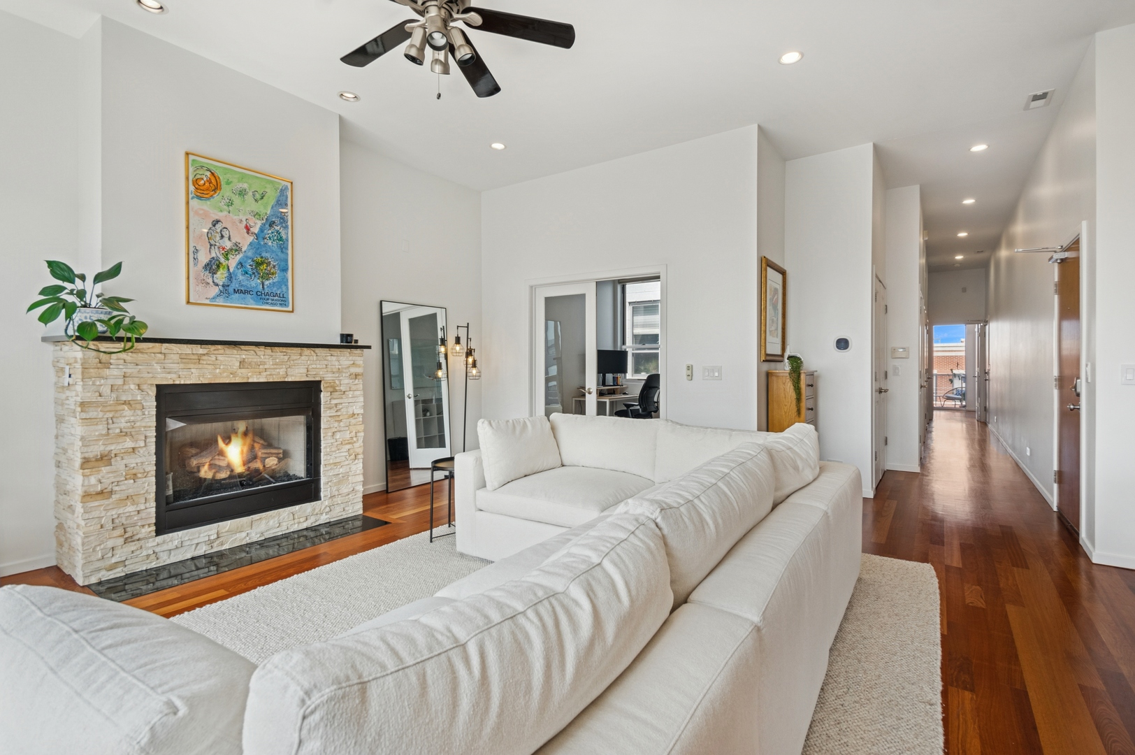 1719 N Western Avenue 4