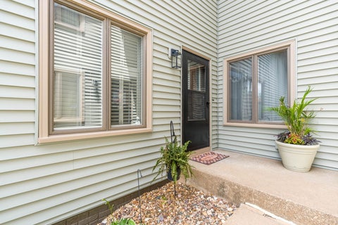 Tiny photo for 4554 Bunker Hill Drive, Bettendorf, IA 52722 (MLS # 12666269)