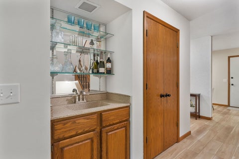 Tiny photo for 4554 Bunker Hill Drive, Bettendorf, IA 52722 (MLS # 12666269)
