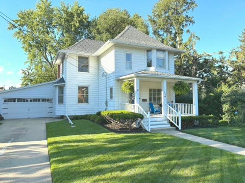 Photo of 1026 W Douglas Street, Freeport, IL 61032 (MLS # 12738989)