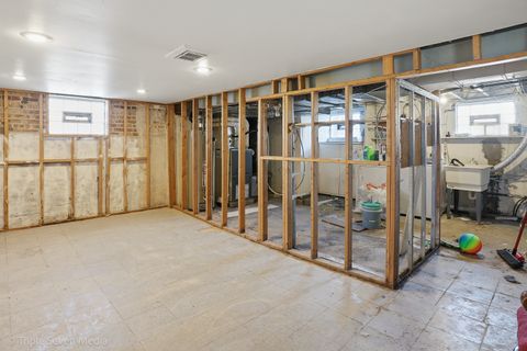 Tiny photo for 5201 S Neenah Avenue, Chicago, IL 60638 (MLS # 12600279)