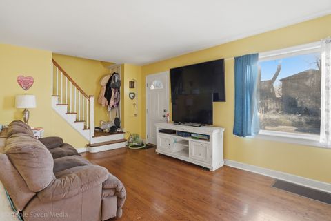 Tiny photo for 5201 S Neenah Avenue, Chicago, IL 60638 (MLS # 12600279)