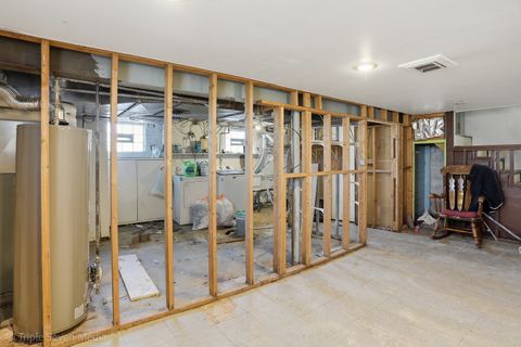 Tiny photo for 5201 S Neenah Avenue, Chicago, IL 60638 (MLS # 12600279)