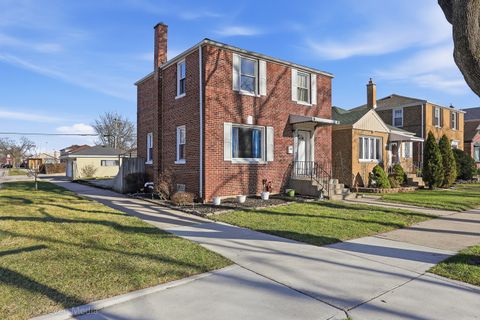 Tiny photo for 5201 S Neenah Avenue, Chicago, IL 60638 (MLS # 12600279)