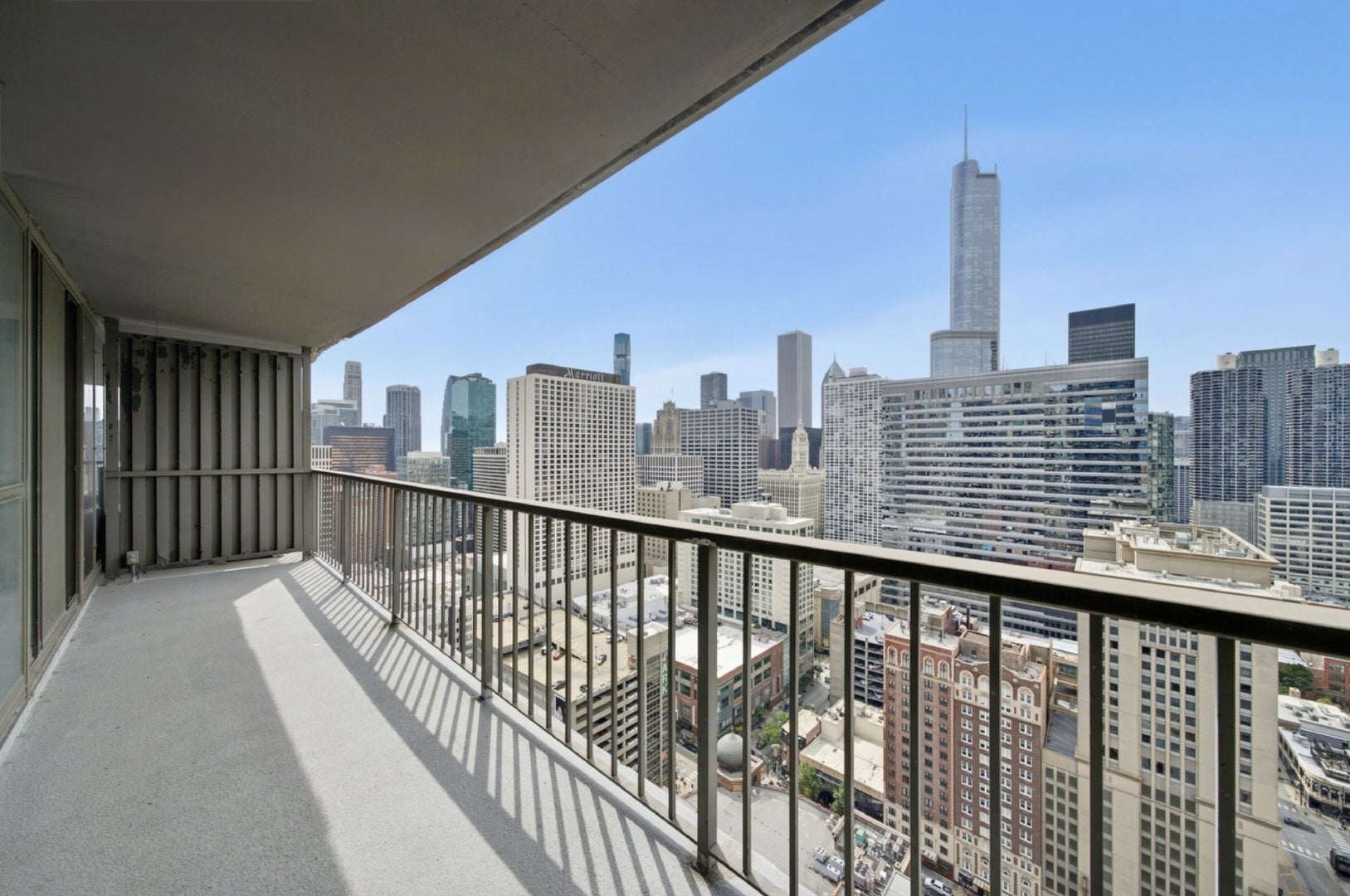 10 E Ontario Street 3403