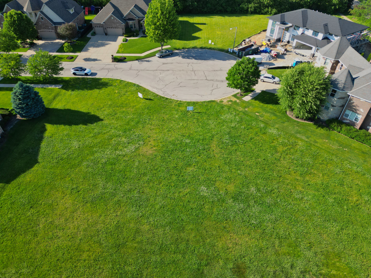 24817 Petit Court