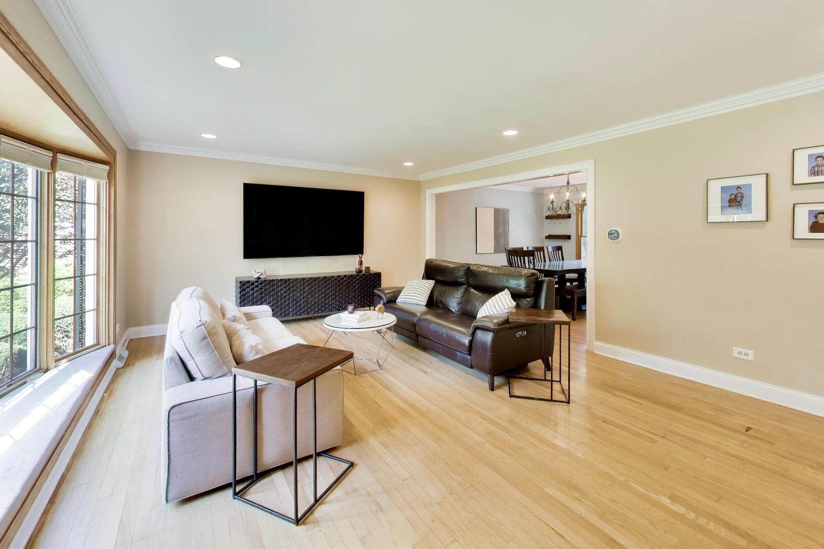 1310 W Hampton Place