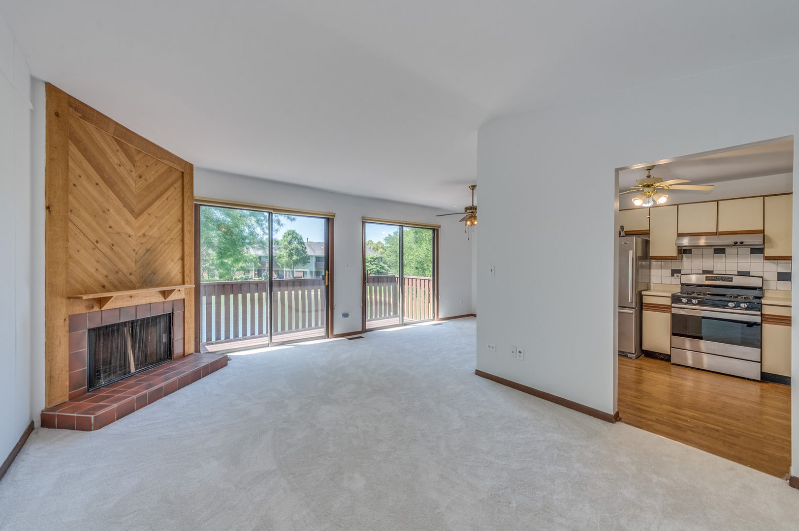 907 Cross Creek Drive N BB2