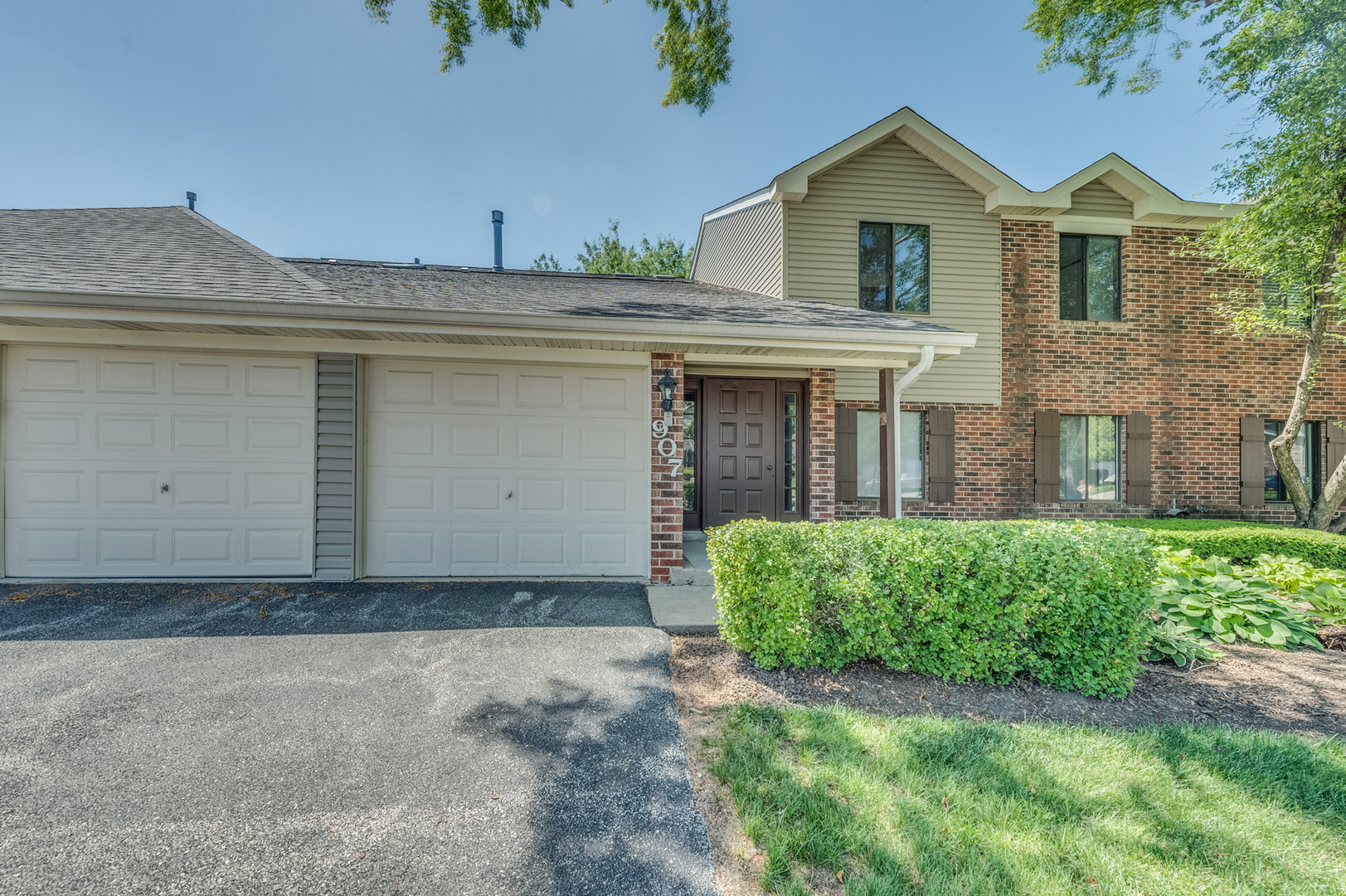 907 Cross Creek Drive N BB2