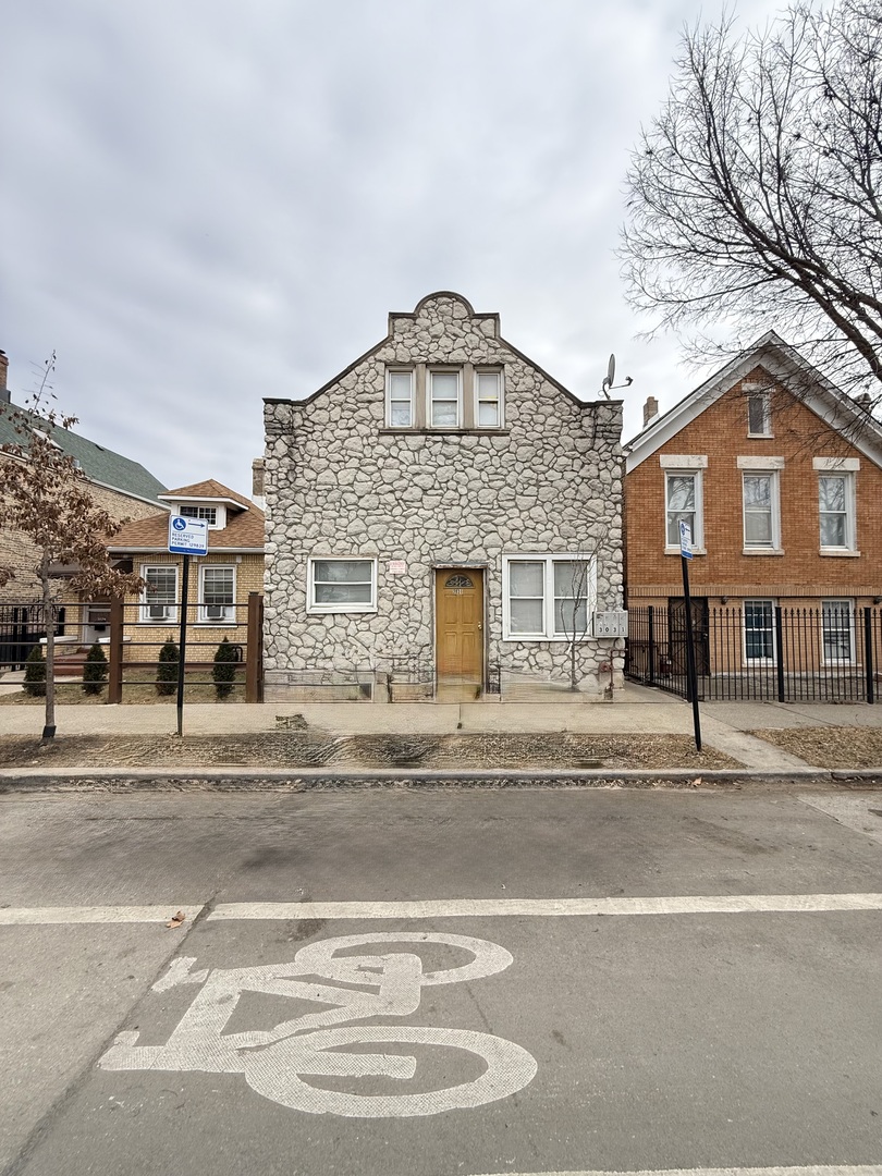 3031 S Central Park Avenue