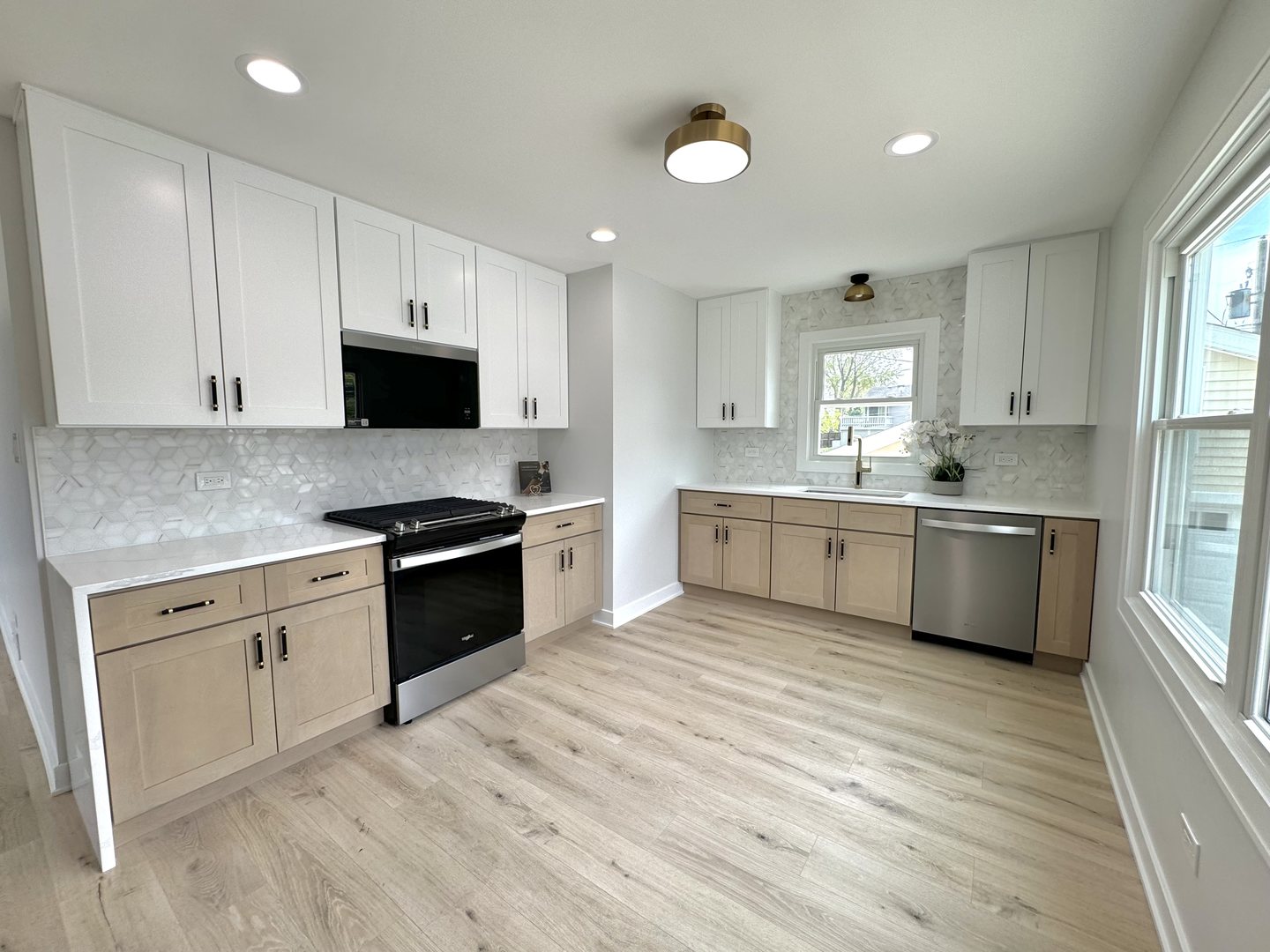 9055 Fairway Drive