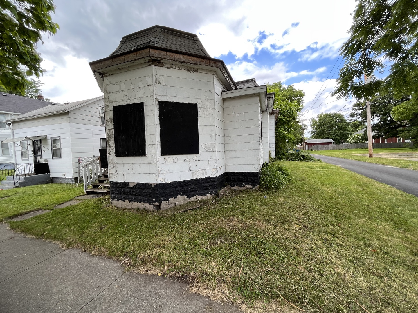 View Kankakee, IL 60901 house