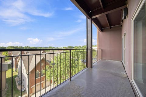 Tiny photo for 1650 Riverwoods Drive #403, Melrose Park, IL 60160 (MLS # 12717483)