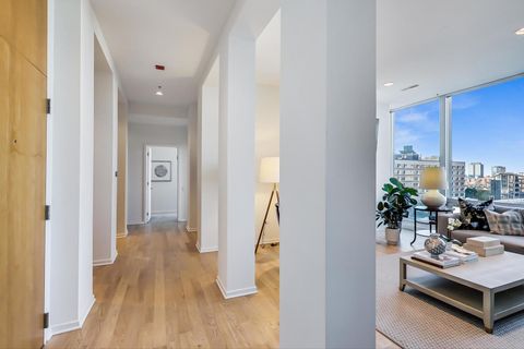 Tiny photo for 500 W Superior Street #612, Chicago, IL 60654 (MLS # 12503229)