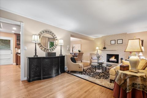 Tiny photo for 2440 Simpson Street, Evanston, IL 60201 (MLS # 12501690)