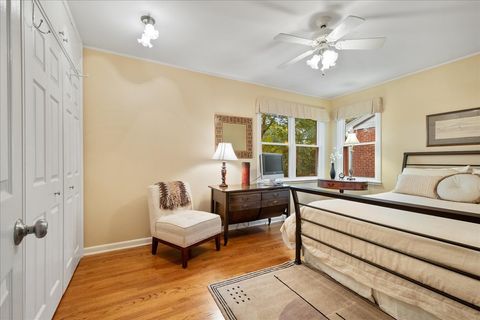 Tiny photo for 2440 Simpson Street, Evanston, IL 60201 (MLS # 12501690)