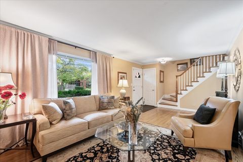 Tiny photo for 2440 Simpson Street, Evanston, IL 60201 (MLS # 12501690)