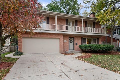 Tiny photo for 2440 Simpson Street, Evanston, IL 60201 (MLS # 12501690)