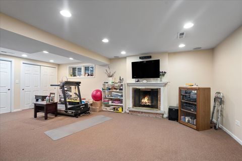Tiny photo for 2440 Simpson Street, Evanston, IL 60201 (MLS # 12501690)