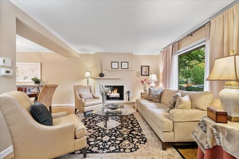 Tiny photo for 2440 Simpson Street, Evanston, IL 60201 (MLS # 12501690)