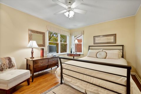 Tiny photo for 2440 Simpson Street, Evanston, IL 60201 (MLS # 12501690)